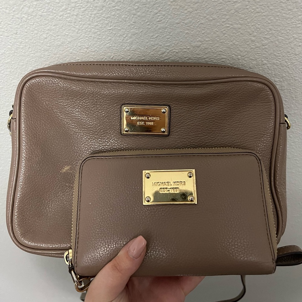SOLD: Michael Kors Bag and matching wallet